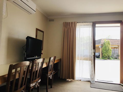 Alfred Motor Inn - Getaway Accommodation 2