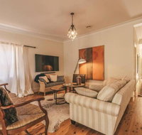 Ambrose On Byng - Central Location w/ 2 Bathroom - Getaway Accommodation