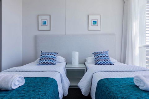 Apartment With Ocean Views - Getaway Accommodation 3
