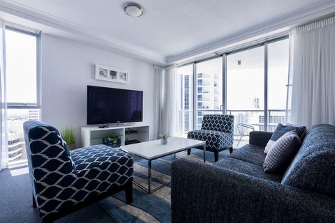 Apartment With Ocean Views - Getaway Accommodation 0