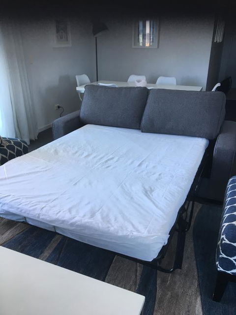 Apartment With Ocean Views - Getaway Accommodation 1