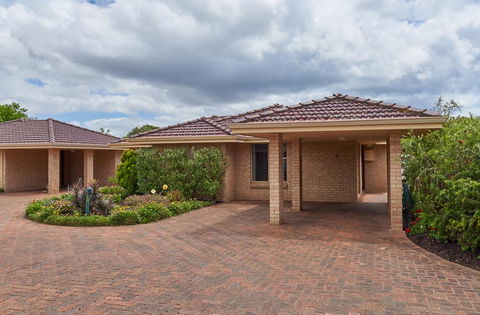API Busselton Seaside Escape Apartments - Getaway Accommodation 3