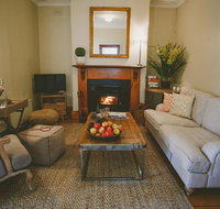 Apple Cottage Orange NSW - Getaway Accommodation