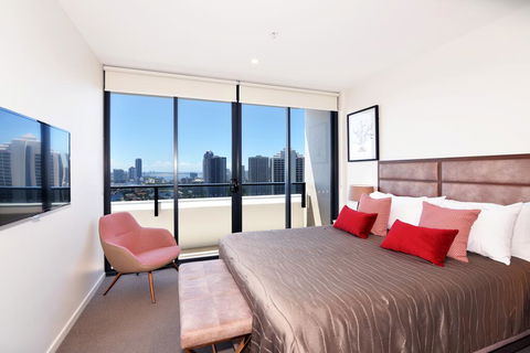 Arise Ruby Gold Coast - Getaway Accommodation 1
