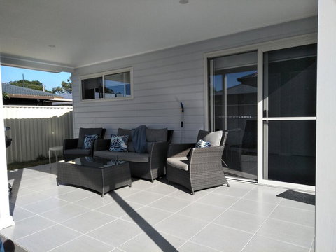 Ashley's Retreat Short Walk To Beach - Getaway Accommodation 0