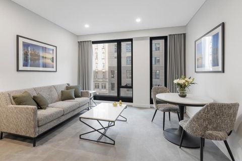 Meriton Suites Melbourne - Getaway Accommodation 0
