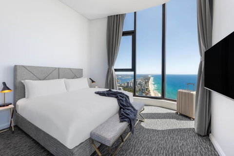 Meriton Suites Surfers Paradise - Getaway Accommodation 0