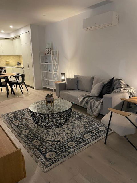Modern Apartment On Courtney-02594 - Getaway Accommodation 1