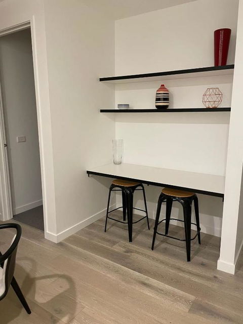 Modern Apartment On Courtney-02594 - Getaway Accommodation 2