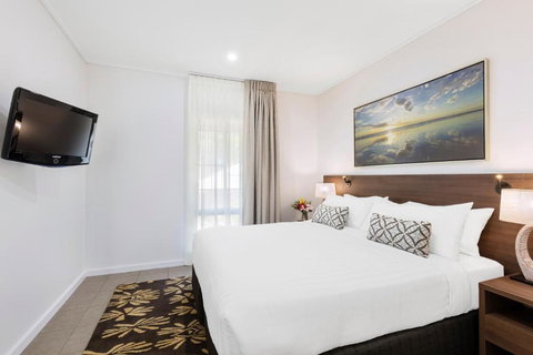 Oaks Cable Beach Resort - Getaway Accommodation 2