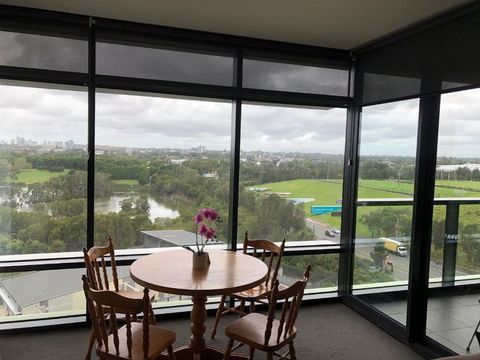 Parkview Modern Apartment W Parking @ Olympic Park - Getaway Accommodation 0