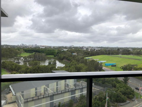 Parkview Modern Apartment W Parking @ Olympic Park - Getaway Accommodation 3