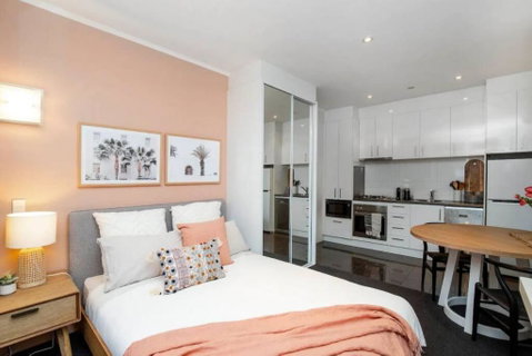 Peach On Sussex North Adelaide - Getaway Accommodation 1