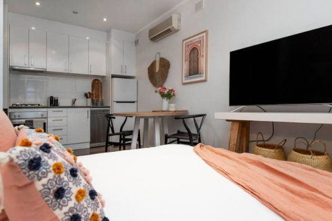 Peach On Sussex North Adelaide - Getaway Accommodation 2
