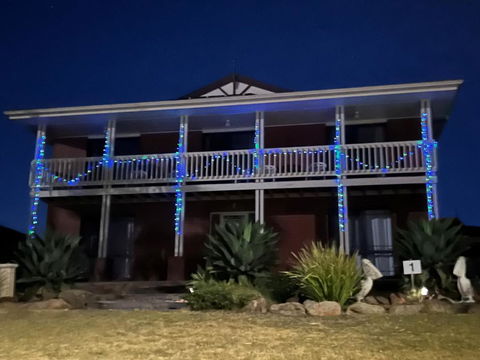 Pelican Retreat - Corporate / Tradie / Family - Getaway Accommodation 0
