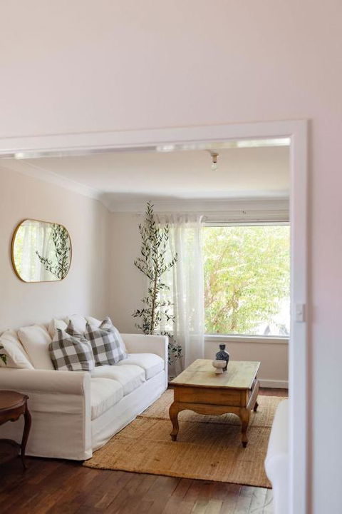 Pet Friendly Family Home In Bluff Point - Getaway Accommodation 0