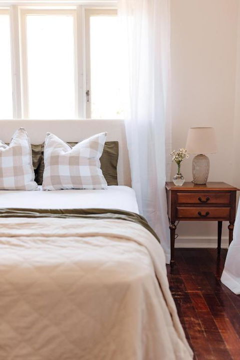 Pet Friendly Family Home In Bluff Point - Getaway Accommodation 3
