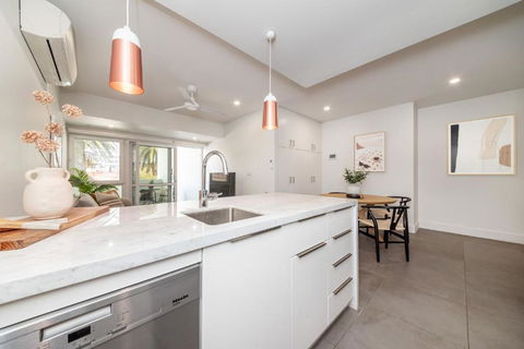 Piccolo By The Beach - Getaway Accommodation 3