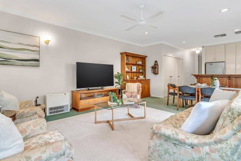 Picket Fence Cottage - Steps From Adelaide Oval - Getaway Accommodation 3