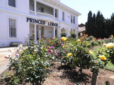 Princes Lodge Motel - Getaway Accommodation 0