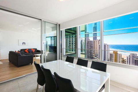 Q Tower Amazing Ocean Views 22nd Level Heated Pools Sleeps 6 - Optimise BNB - Getaway Accommodation 2