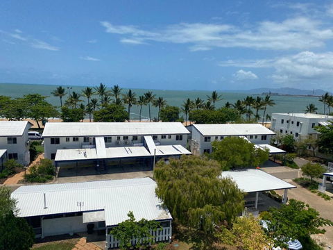 QCWA K P Units - Getaway Accommodation 0