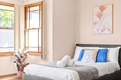 Quadruple Room W Ensuite In Gordon Near Train & Bus - Getaway Accommodation 1