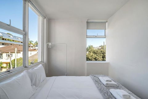 Quaint 1BD On The Doorstep Of Manly Beach - Getaway Accommodation 3
