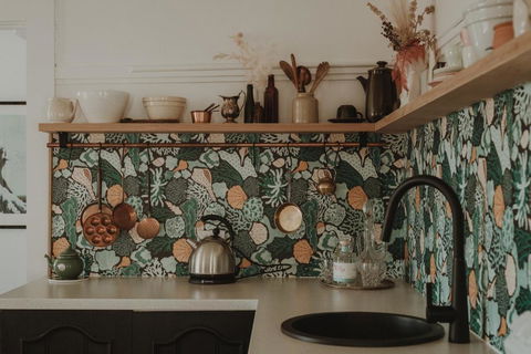 Quaint And Intimate 1-bed Seaside Cottage - Getaway Accommodation 0