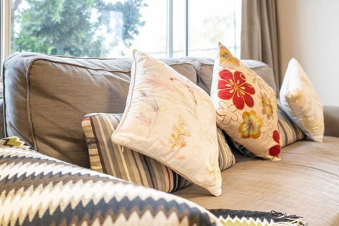 Quaint Auchenflower 1B1B Apt W Parking Close To UQ - Getaway Accommodation 1