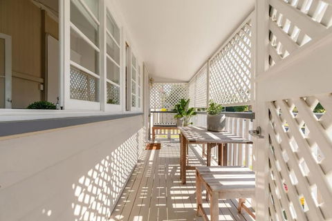 Quaint & Cosy 1 Bedroom Apartment In Queenslander. - Getaway Accommodation 0