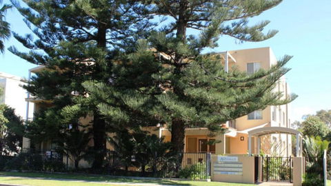 Quality Aquarius Apartment On The Beach! - Getaway Accommodation 0