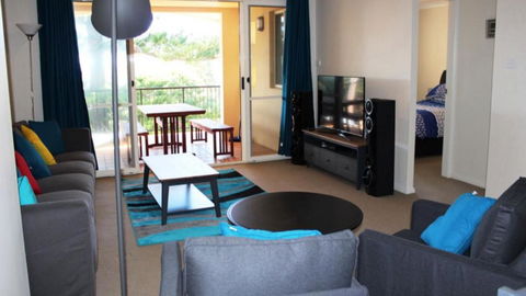 Quality Aquarius Apartment On The Beach! - Getaway Accommodation 1