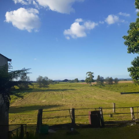 QUIET PROPERTY BY THE RIVER - Getaway Accommodation 1