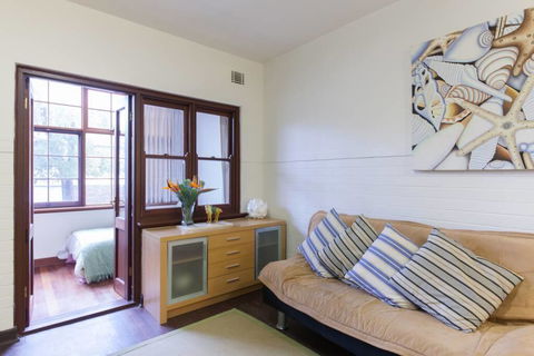 B3 Walk To UWA, Swan River On The Nedlands Border - Getaway Accommodation 3