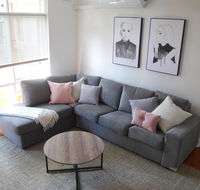Balcony Retreat Apartment by Ready Set Host - Getaway Accommodation