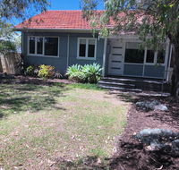 Barefoot Beach Cottage - Busselton - Getaway Accommodation