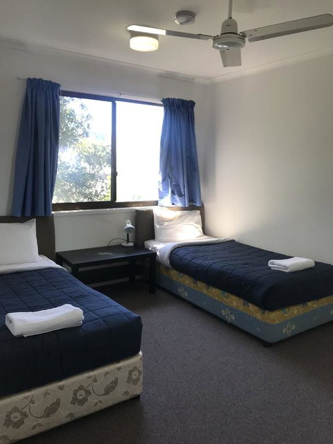 Bargara Beach Motor Inn - Getaway Accommodation 2