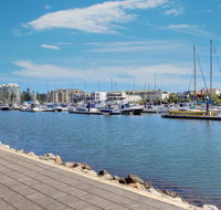 Bayswaterfront Apartments - Getaway Accommodation