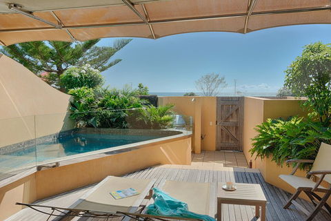 Beach Suites - Getaway Accommodation 2