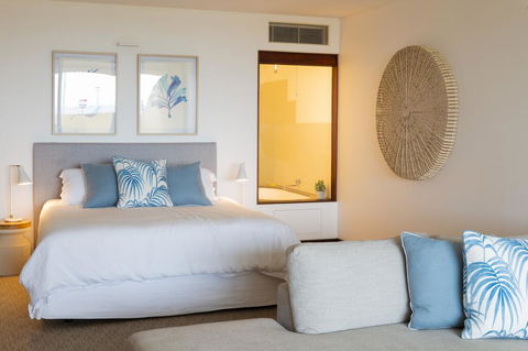 Beach Suites - Getaway Accommodation 3