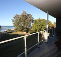 BEACHFRONT 3- 3/12 Bundella Ave LC - Getaway Accommodation