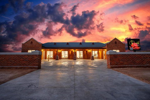 Red Waratah Accommodation - Getaway Accommodation 1