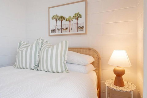 Renovated Apartment With Ocean Views - Getaway Accommodation 3