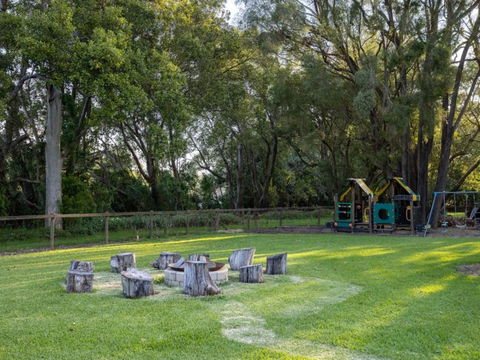 River View 5B Home Near Freeway Shops Loganholme - Getaway Accommodation 3
