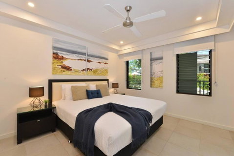 Resort-style Swim Out - A True Tropical Oasis - Getaway Accommodation 2