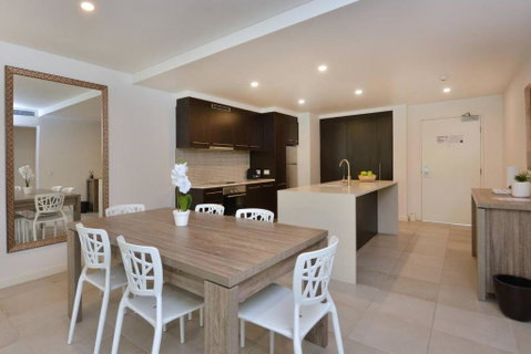 Resort-style Swim Out - A True Tropical Oasis - Getaway Accommodation 3