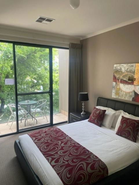 RNR Sturt Holiday Home - Getaway Accommodation 0