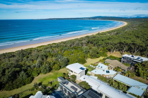 Rolling Waves 3 - Beach Access & Pet Friendly! - Getaway Accommodation 0