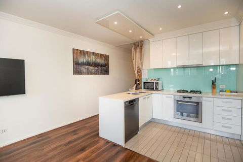 Rome Sky Villa - Getaway Accommodation 3
